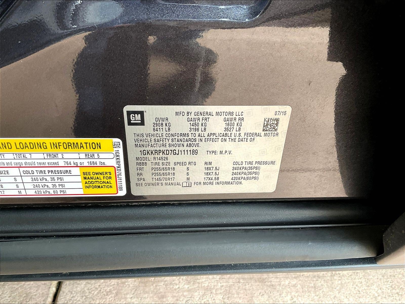 Used 2016 GMC Acadia SLE FWD image 18