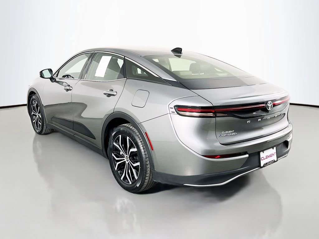 Used 2025 Toyota Crown XLE AWD/4WD image 9