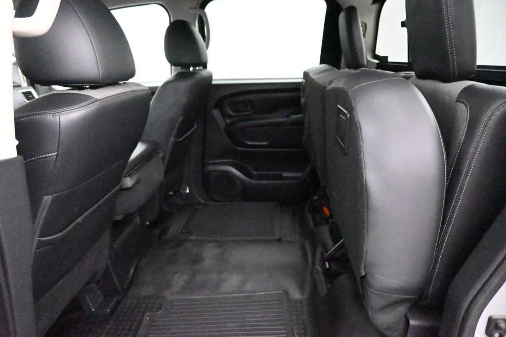 Used 2019 Nissan Titan S AWD/4WD image 13