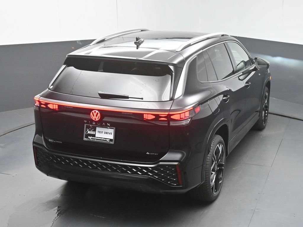 New 2026 Volkswagen Tiguan SEL R-Line AWD/4WD image 48