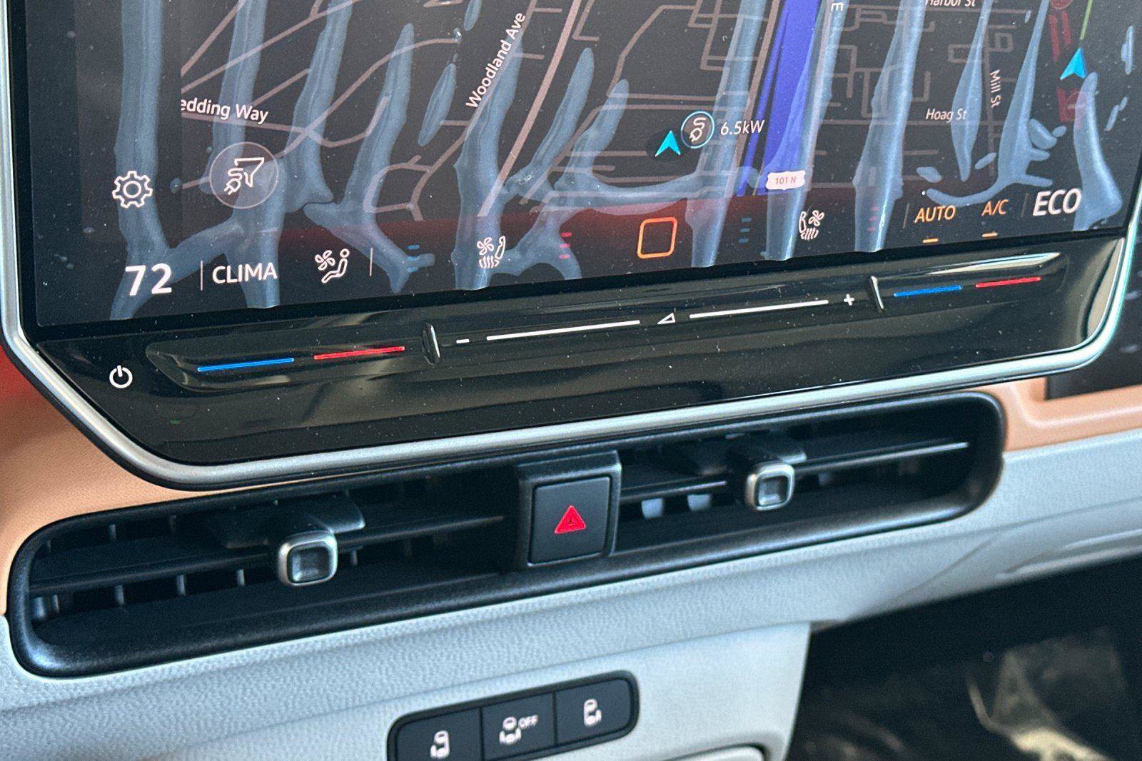 New 2025 Volkswagen ID. Buzz 1st Edition image 21