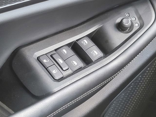 Used 2024 Jeep Grand Cherokee L Altitude image 34