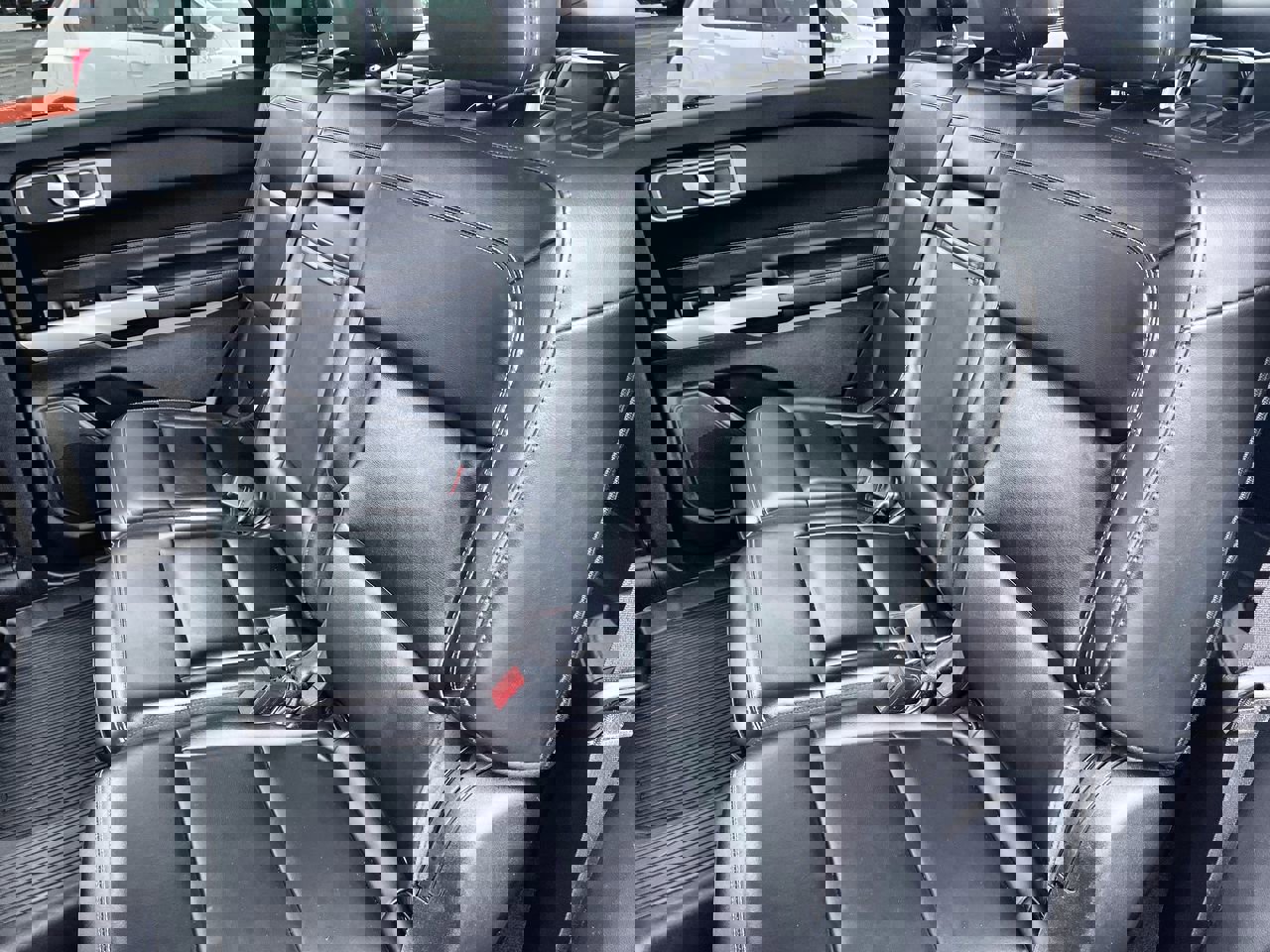 Used 2021 Ford Explorer XLT w/ Equipment Group 202A image 21