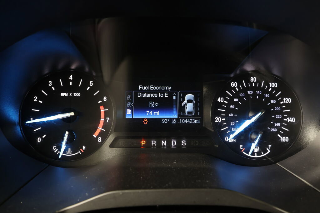 Used 2020 Ford Edge SE image 30