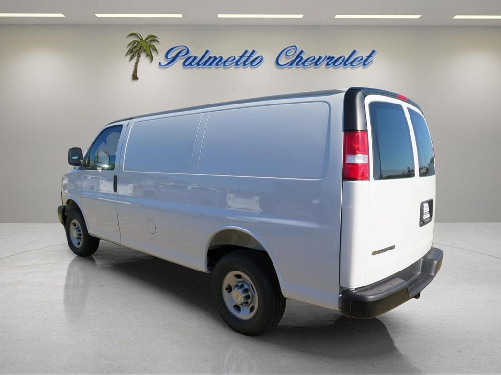 New 2026 Chevrolet Express 2500 w/ Driver Convenience Package RWD image 4
