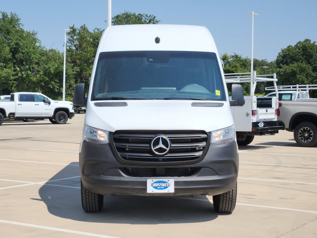 Used 2023 Mercedes-Benz Sprinter 2500 image 2