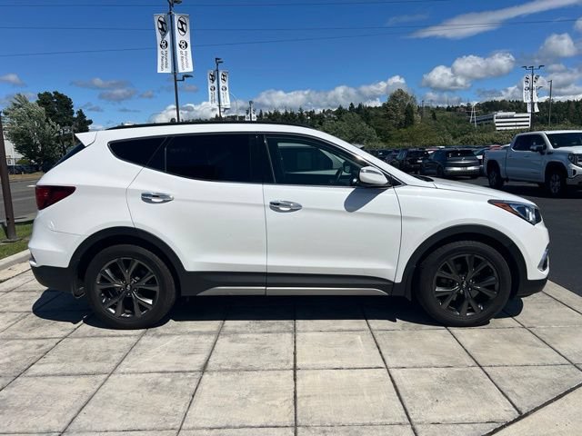Used 2018 Hyundai Santa Fe Sport w/ Cargo Package AWD/4WD image 8