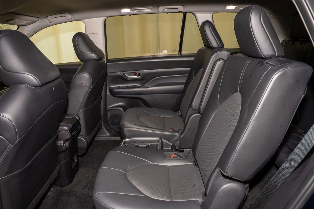 Used 2025 Toyota Grand Highlander FWD image 10