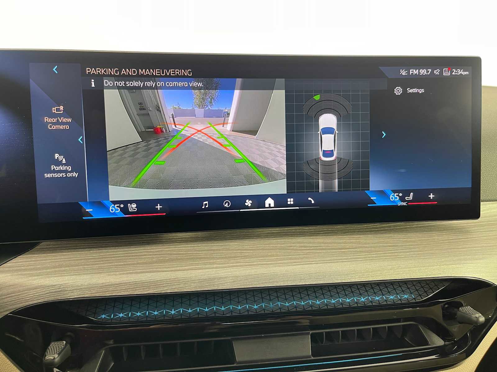 Used 2025 BMW i4 eDrive40 w/ Premium Package image 27