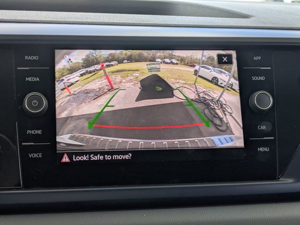 Used 2022 Volkswagen Taos SE image 21