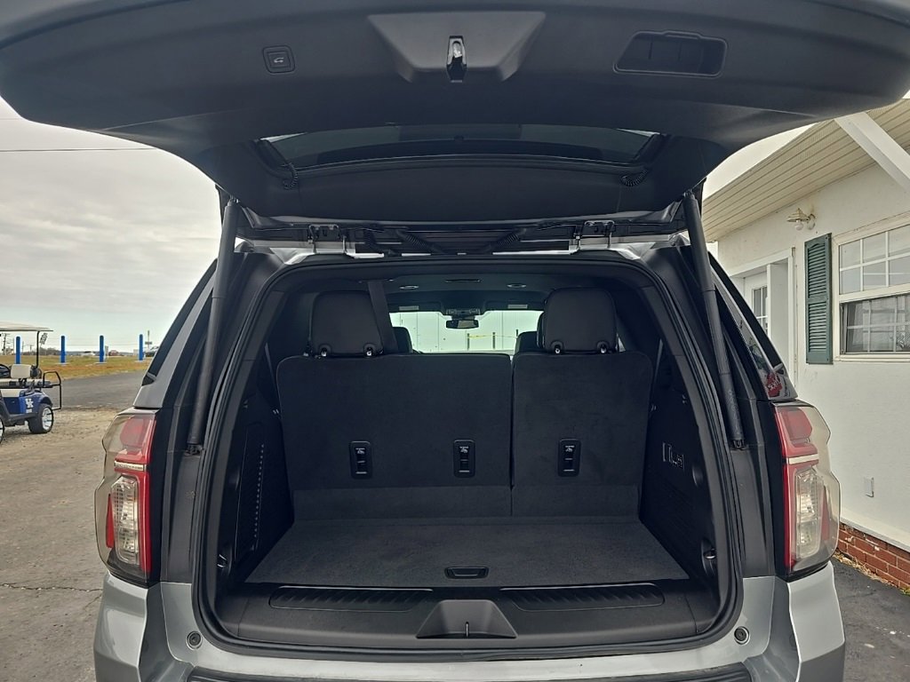 Used 2023 Chevrolet Tahoe LT w/ Luxury Package image 19