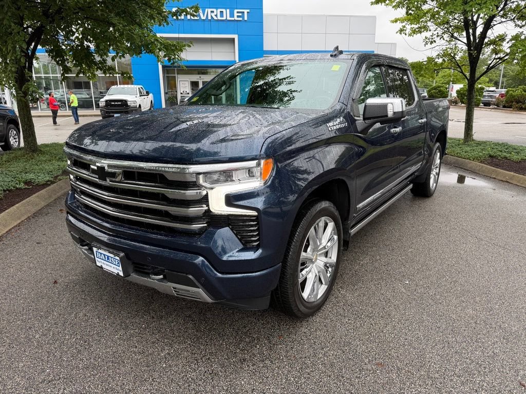 Used 2023 Chevrolet Silverado 1500 High Country w/ High Country Premium Package AWD/4WD image 9