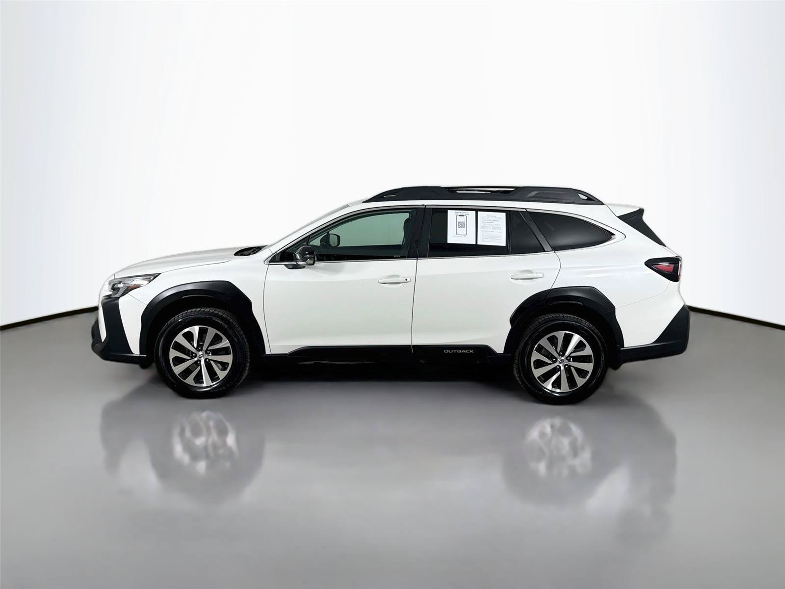 Used 2023 Subaru Outback Premium AWD/4WD image 6