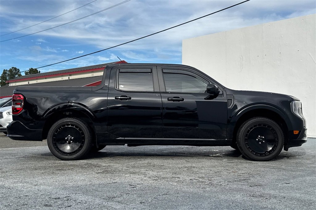 Used 2025 Ford Maverick Lobo image 2