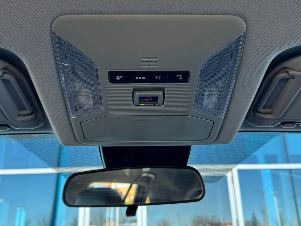 Used 2024 Toyota RAV4 Adventure image 21