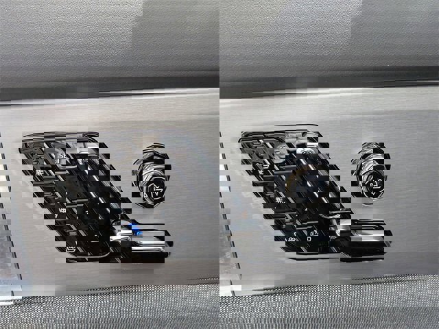 New 2026 Cadillac Vistiq Premium Luxury w/ LPO, Floor Liner Package image 21