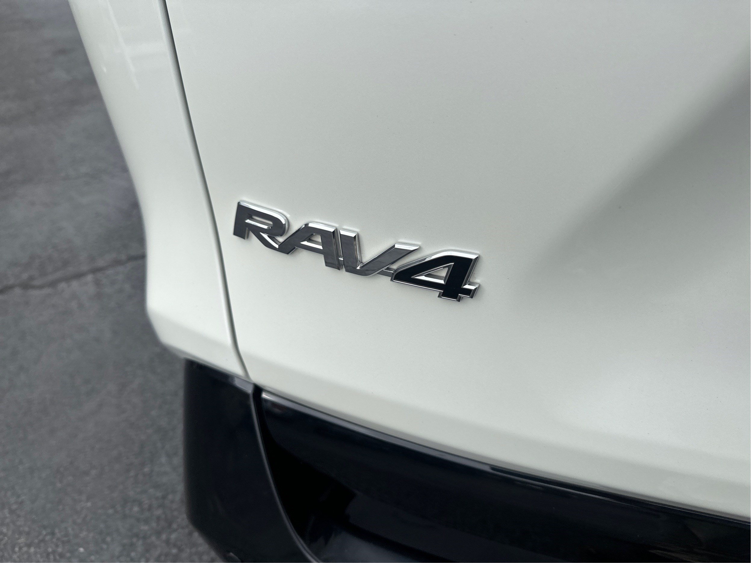 Used 2021 Toyota RAV4 XSE AWD/4WD image 27