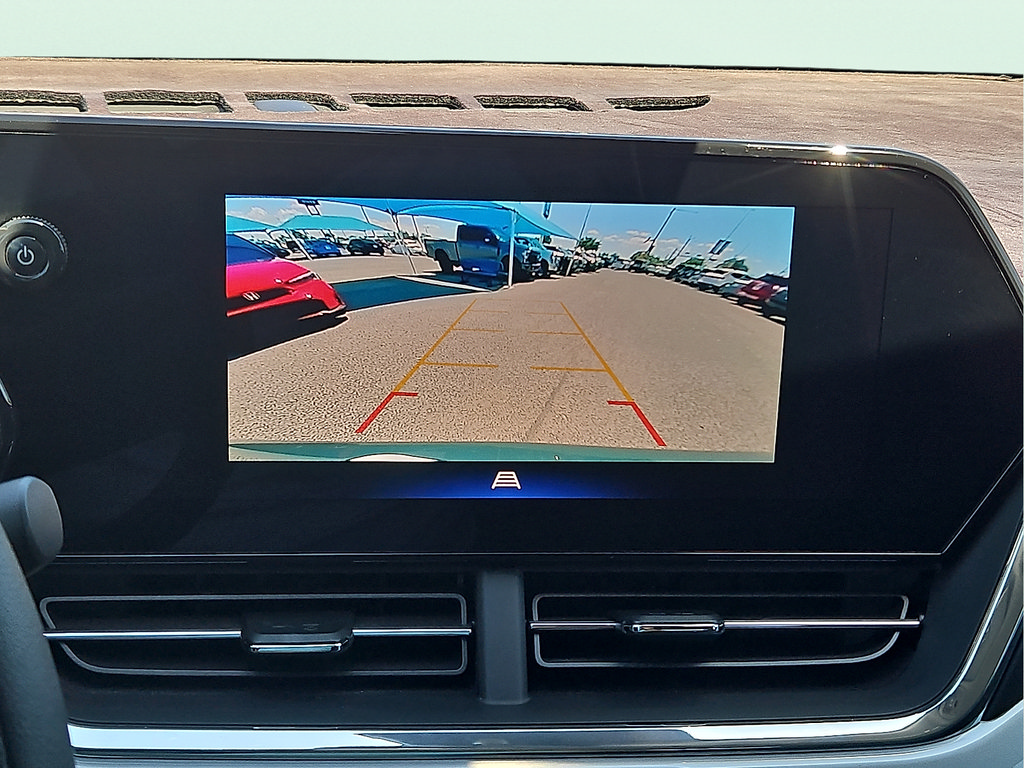 Used 2026 Chevrolet Trax LT FWD image 16