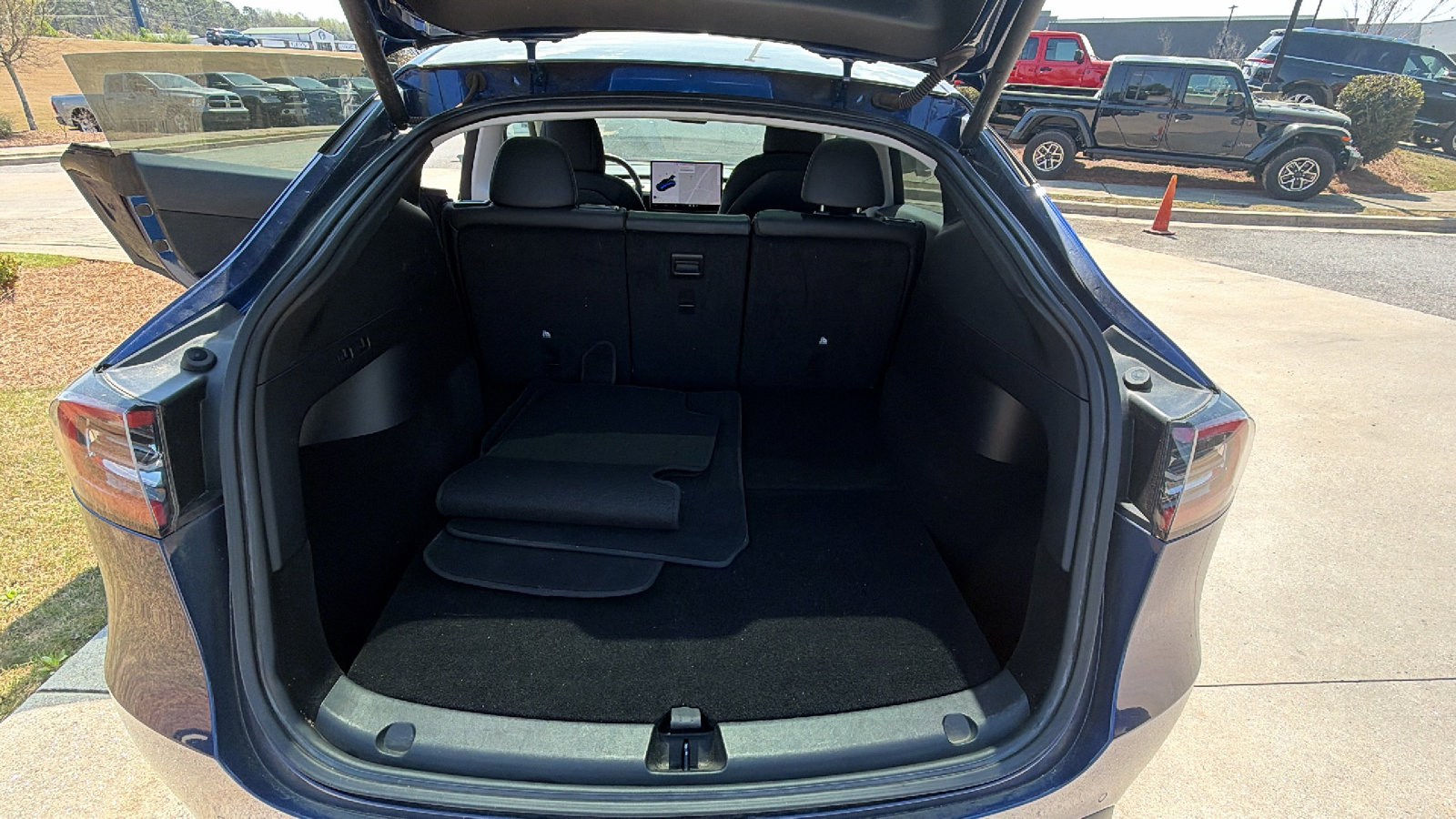 Used 2022 Tesla Model Y Performance image 13