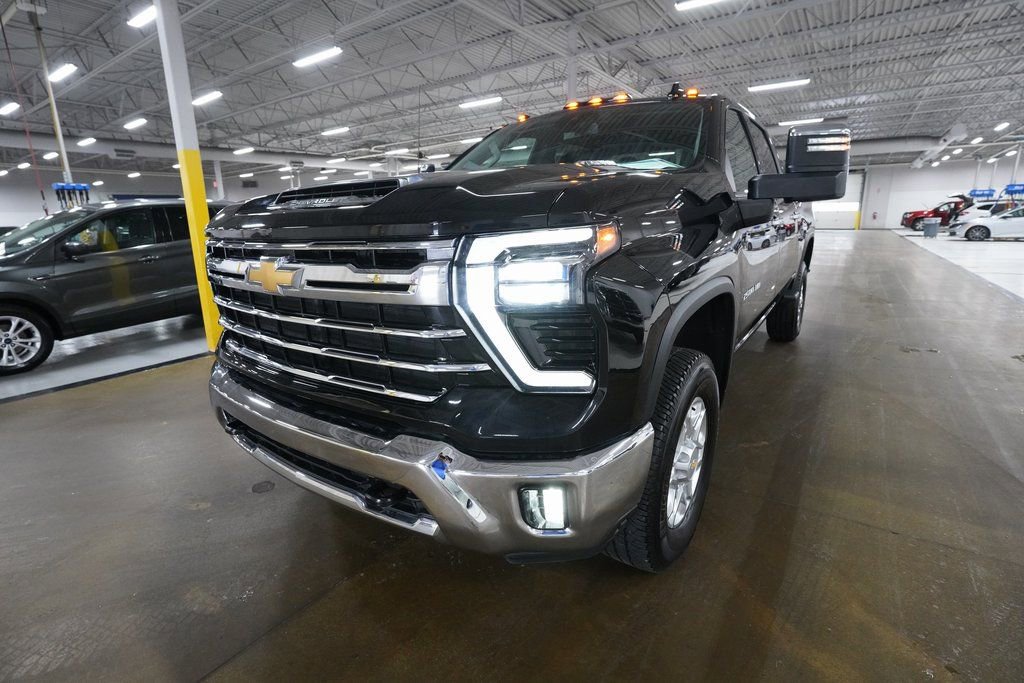 Certified 2024 Chevrolet Silverado 2500 LTZ image 31