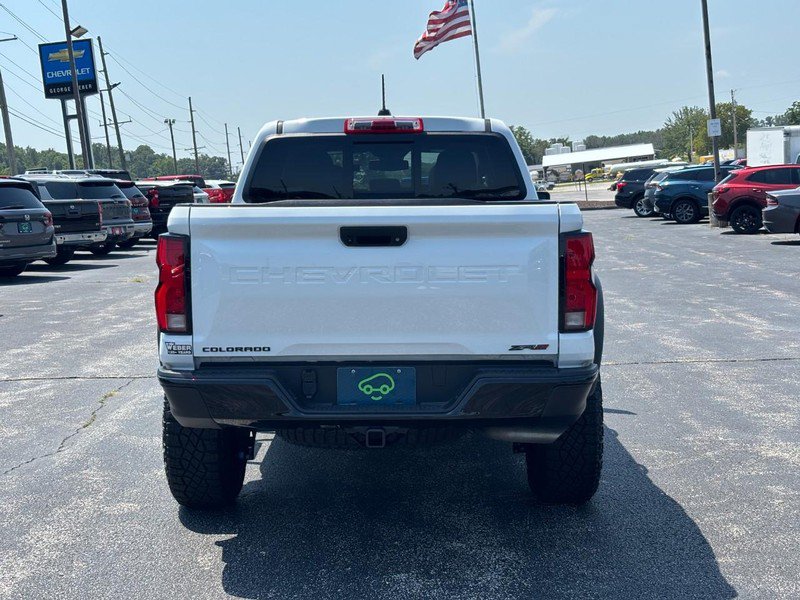 Used 2024 Chevrolet Colorado ZR2 AWD/4WD image 4