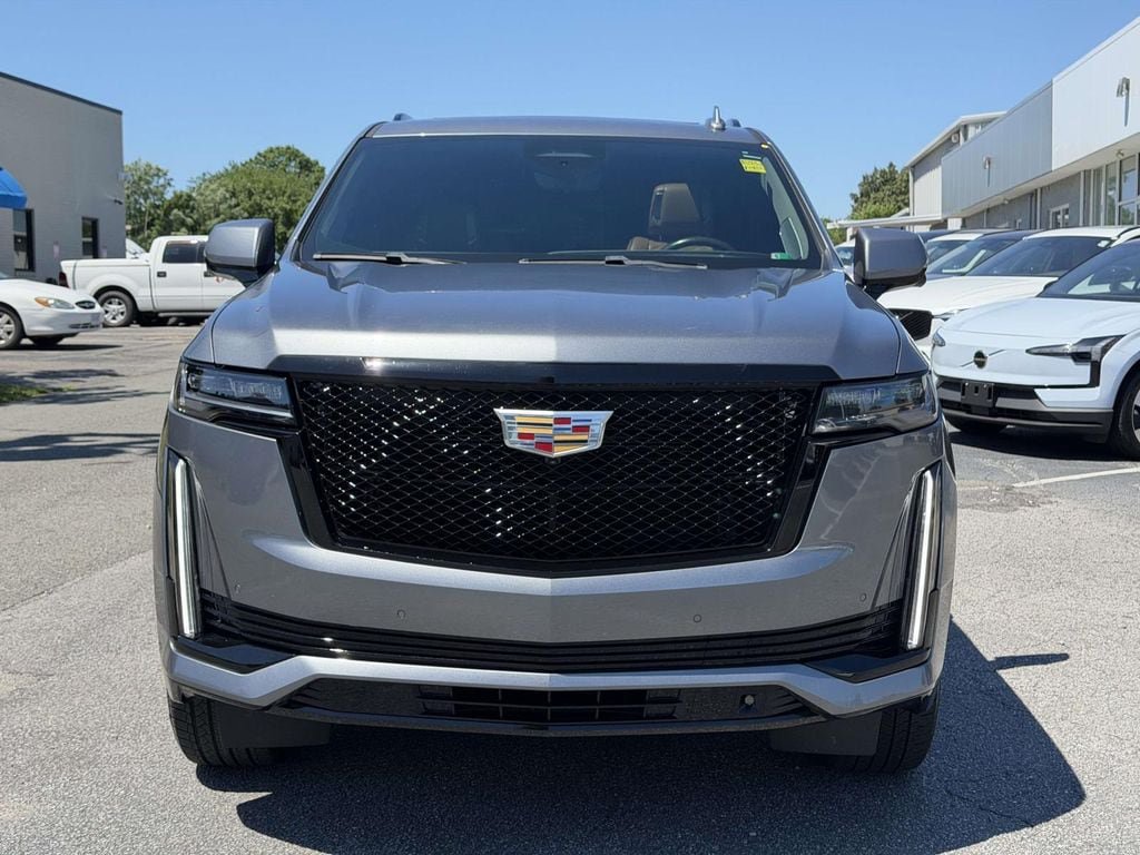 Used 2021 Cadillac Escalade Sport w/ Driver Assist Tech Package AWD/4WD image 24