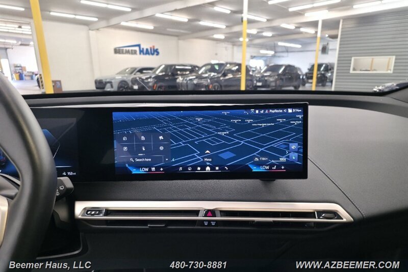 Used 2024 BMW iX xDrive50 w/ Premium Package AWD/4WD image 26