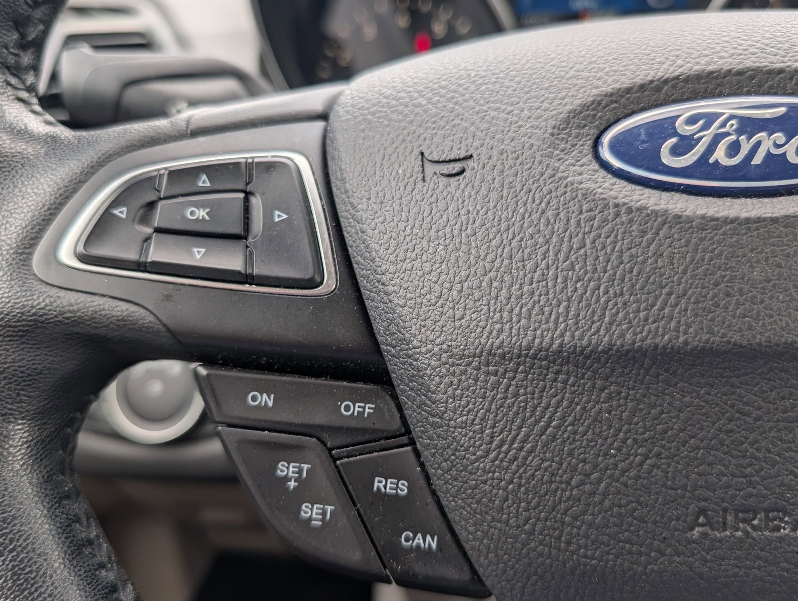 Used 2019 Ford Escape SEL image 13