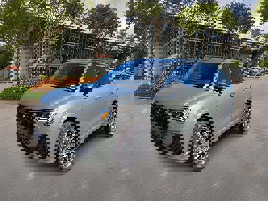 New 2025 Audi Q3 2.0T Premium