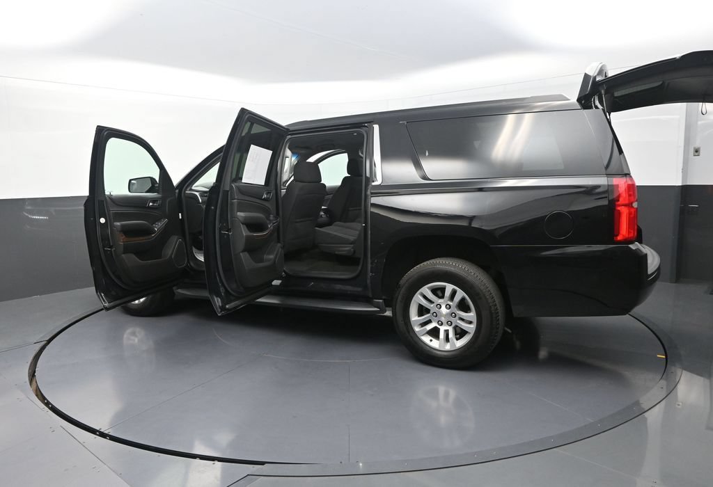 Used 2018 Chevrolet Suburban LS w/ Skid Plate Package AWD/4WD image 35
