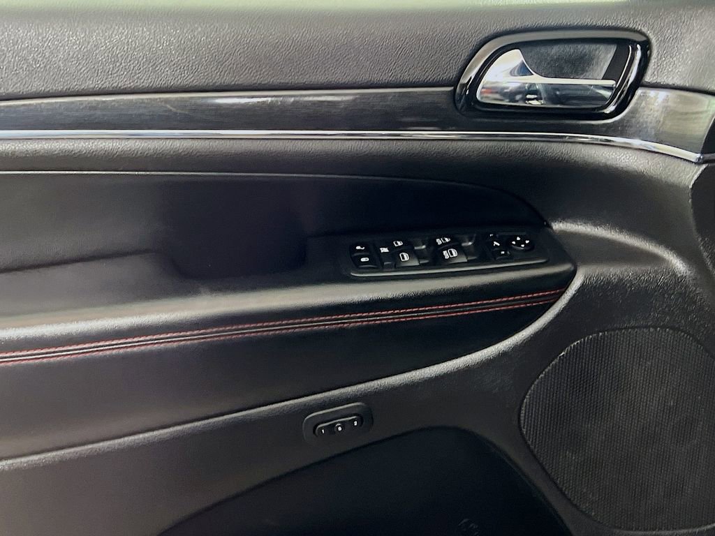 Used 2019 Jeep Grand Cherokee Trailhawk w/ Trailhawk Luxury Group AWD/4WD image 23