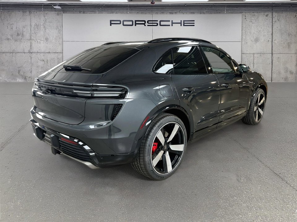 New 2026 Porsche Macan Turbo Electric AWD/4WD image 9