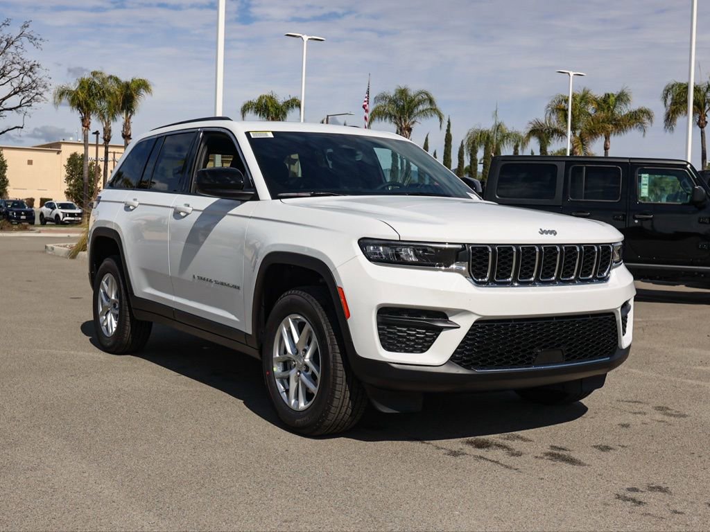 New 2026 Jeep Grand Cherokee Laredo X image 2