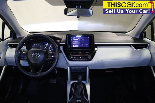 Used 2025 Toyota Corolla Cross L FWD image 15