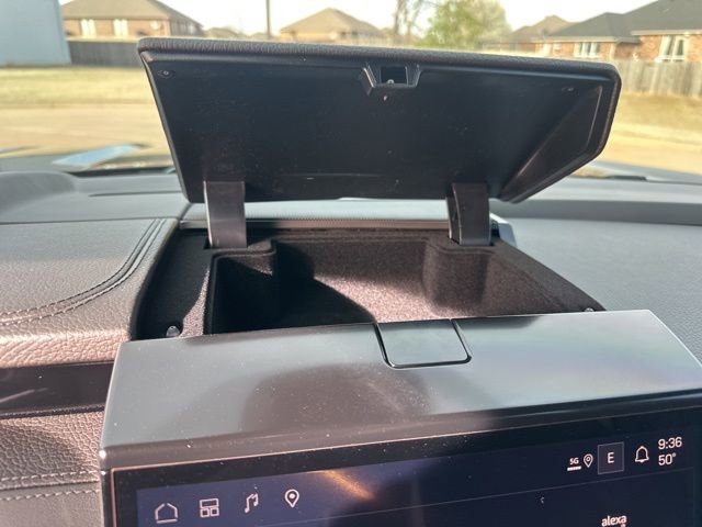 Used 2025 GMC Yukon Denali w/ Denali Reserve Package image 23