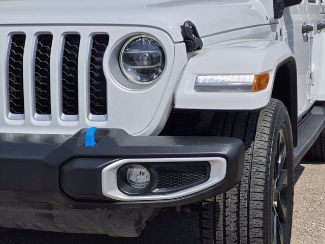 Used 2022 Jeep Wrangler Unlimited Sahara AWD/4WD image 5