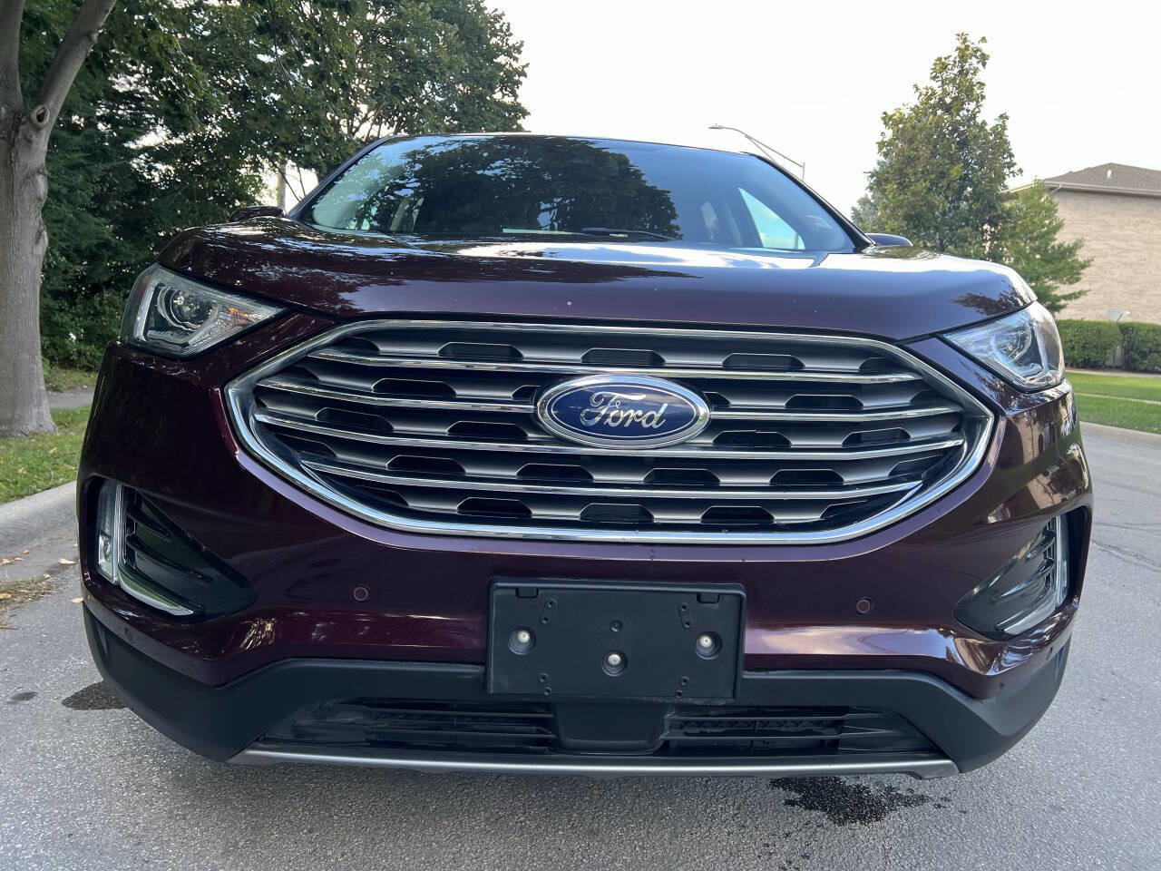 Used 2021 Ford Edge Titanium image 2