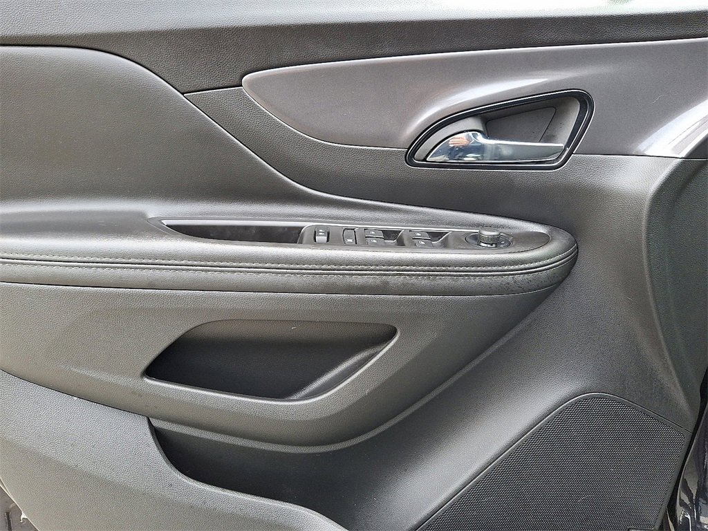 Used 2022 Buick Encore Preferred w/ Safety Package image 13