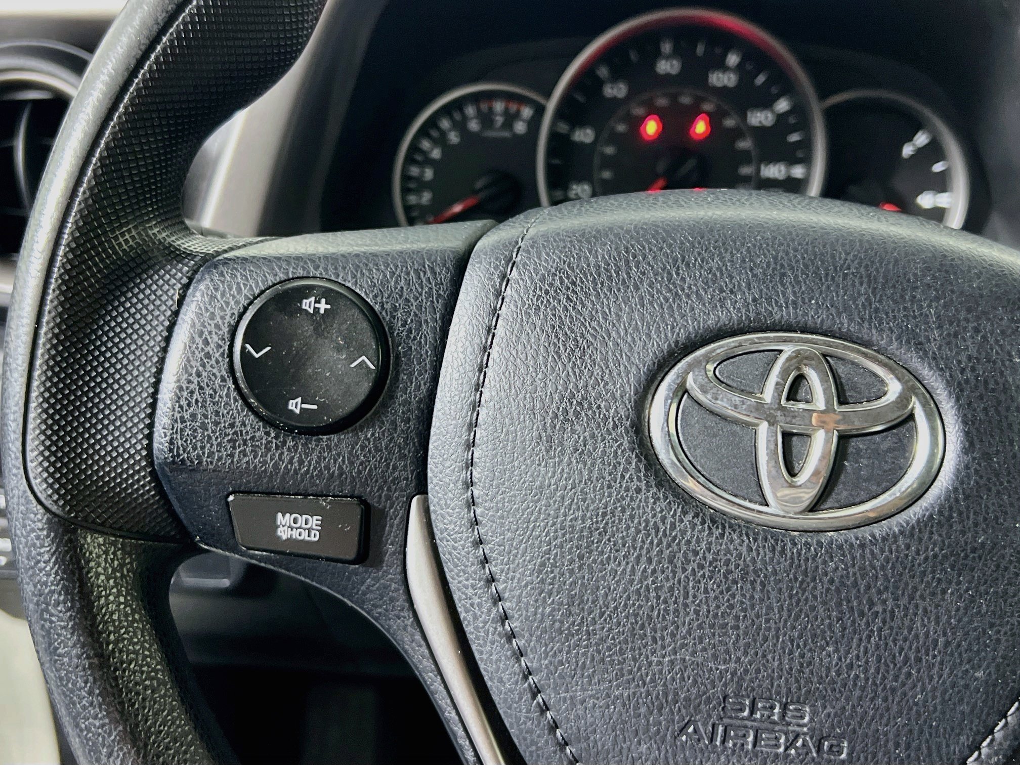 Used 2016 Toyota RAV4 LE FWD image 17