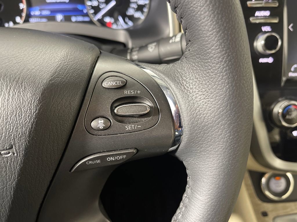 Used 2024 Nissan Murano SV image 28