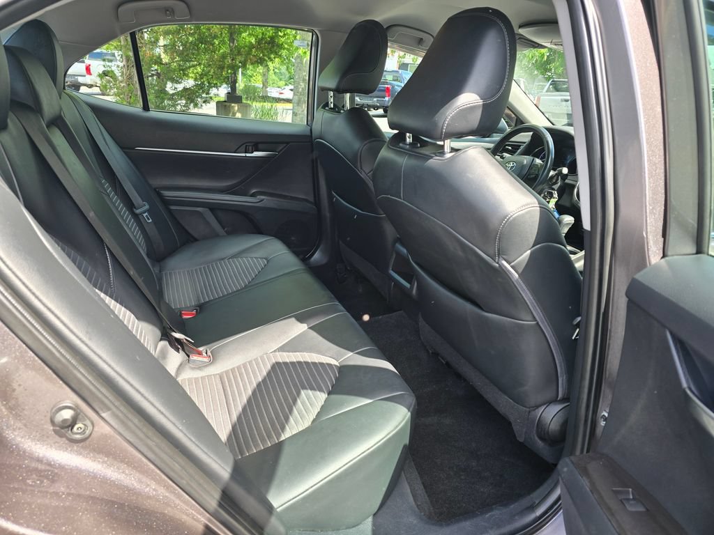 Used 2022 Toyota Camry SE w/ Cold Weather Package AWD/4WD image 13