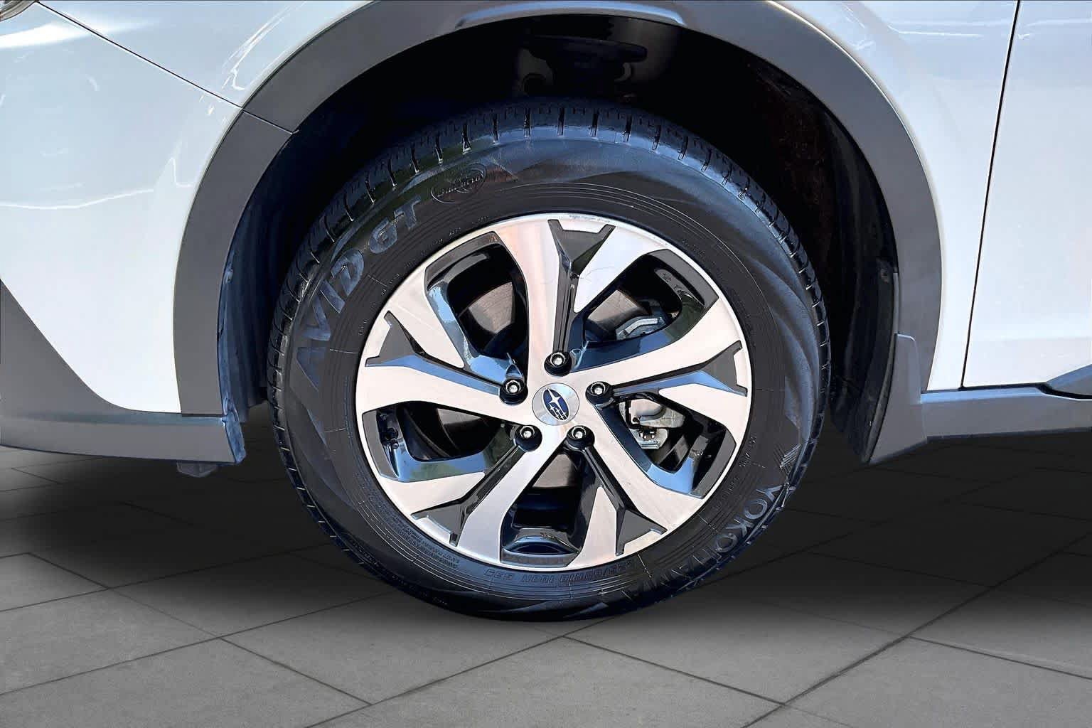 Used 2022 Subaru Outback Limited w/ Popular Package #2 AWD/4WD image 17