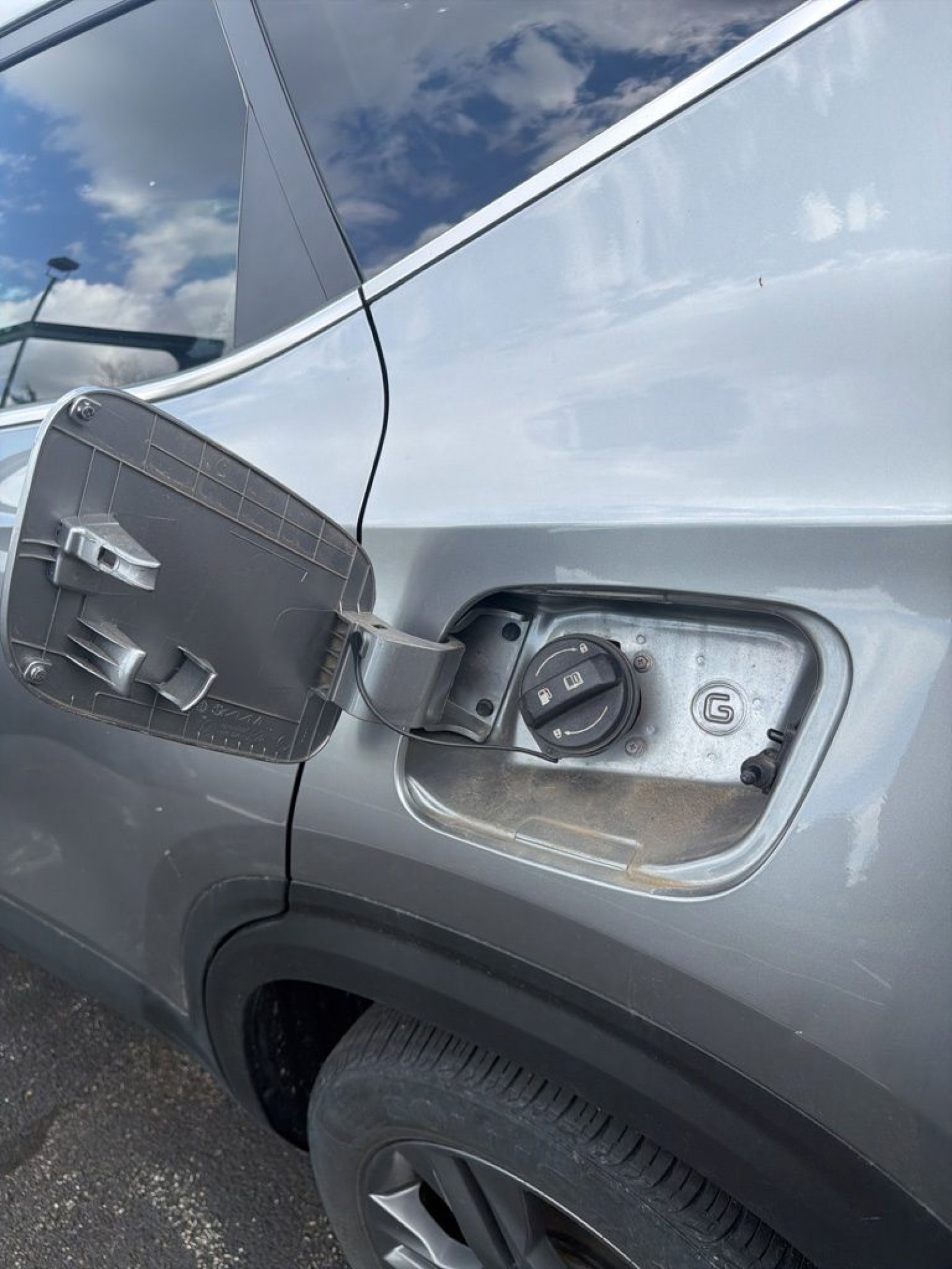 Used 2023 Kia Seltos S w/ Navigation Package FWD image 23