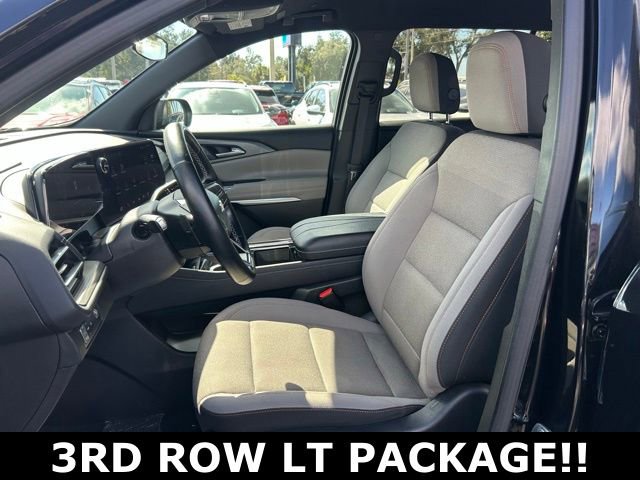 Used 2025 Chevrolet Traverse LT FWD image 14