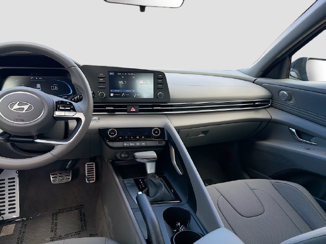 Certified 2026 Hyundai Elantra Sport FWD image 23