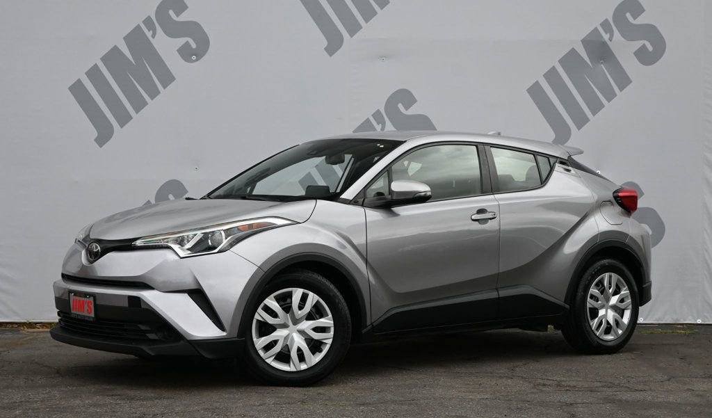 Used 2019 Toyota C-HR LE FWD image 1