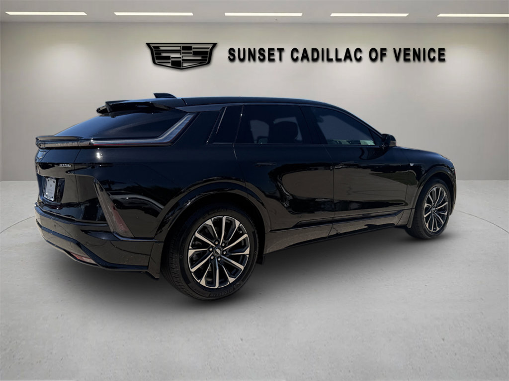 Certified 2024 Cadillac Lyriq Sport AWD/4WD image 3