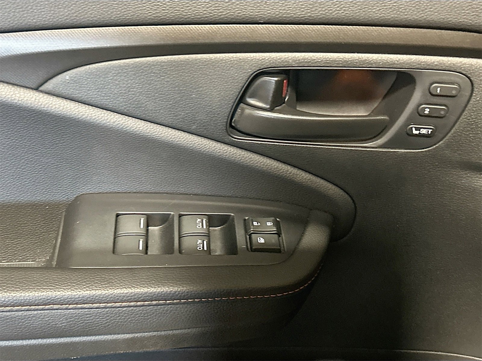 Used 2025 Honda Passport TrailSport image 18