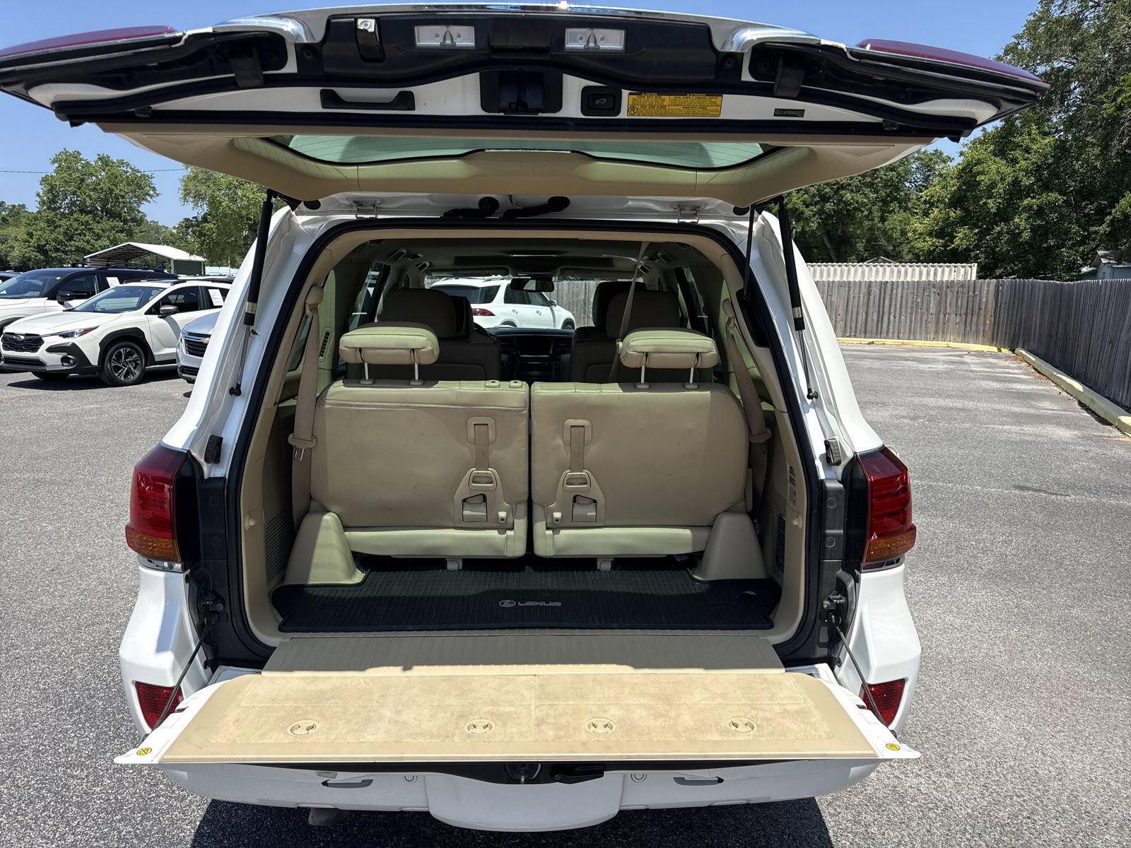 Used 2008 Lexus LX 570 4WD image 39