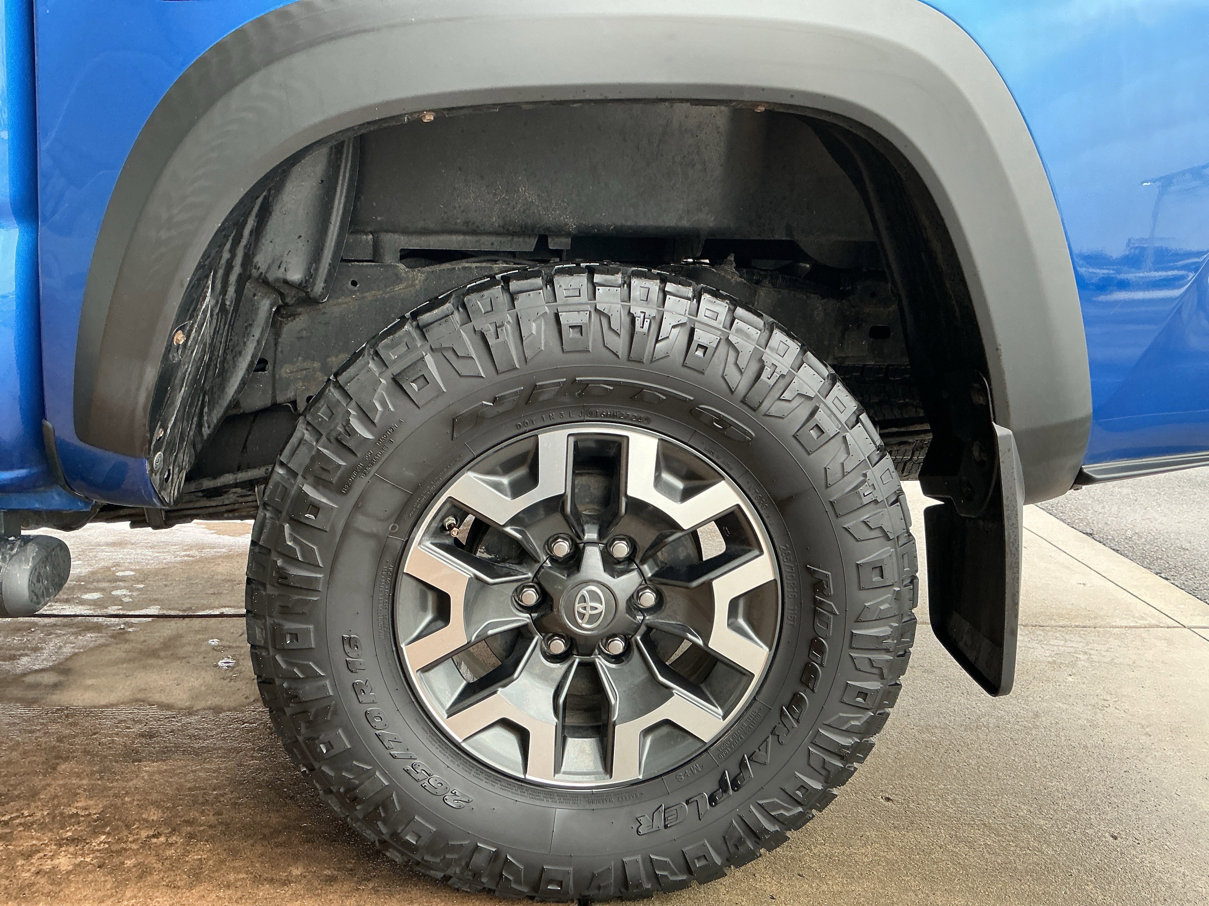 Used 2018 Toyota Tacoma TRD Off-Road image 27